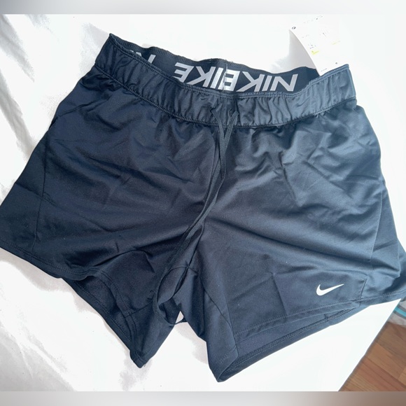 Nike shorts - Picture 2 of 5